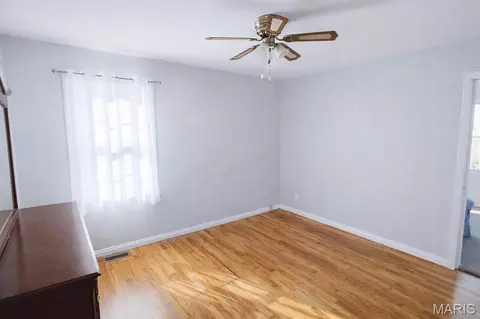 Bedroom - 717 N 5th St, Elsberry, MO 63343 photo 2 of 2