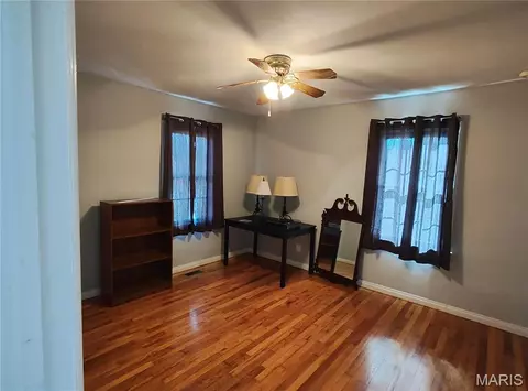 Bedroom - 717 N 5th St, Elsberry, MO 63343 photo 1 of 2