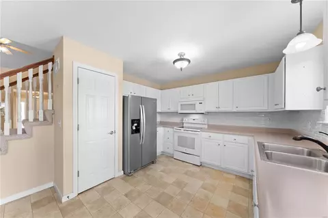 649 Hawk Run Dr #25A, O'fallon, MO 63368 photo 18