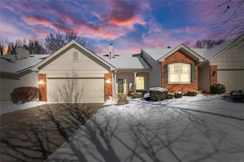 649 Hawk Run Dr #25A, O'fallon, MO 63368