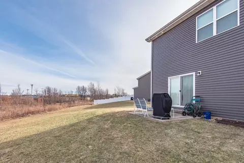 Exterior - 205 Old Schaeffer Ln, O'fallon, MO 63366 photo 3 of 4