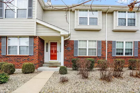 1708 S Wisteria Dr, Saint Charles, MO 63303
