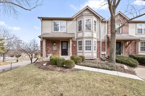 5402 Vicar Ct, Saint Louis, MO 63119