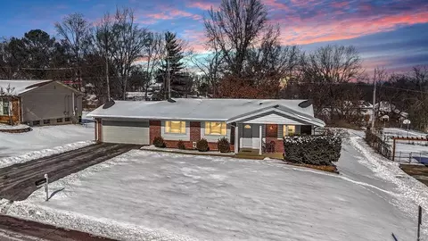 11721 Craig View Dr, Saint Louis, MO 63146