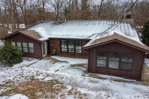 Exterior - 3 Echo Ln, Centralia, IL 62801 photo 6 of 7