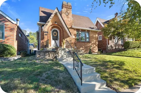 6333 Pernod Ave, Saint Louis, MO 63139