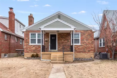 5305 Reber Pl, Saint Louis, MO 63139