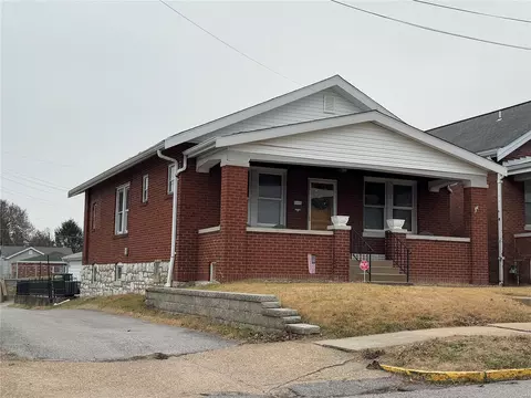 2222 Macklind Ave, Saint Louis, MO 63110
