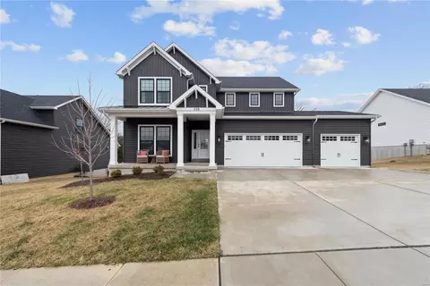 510 Copper Stone Dr, Wentzville, MO 63385