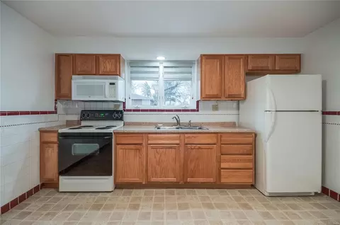 2013 Brown Rd, Overland, MO 63114 photo 8