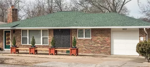 2013 Brown Rd, Overland, MO 63114