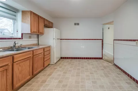 2013 Brown Rd, Overland, MO 63114 photo 9