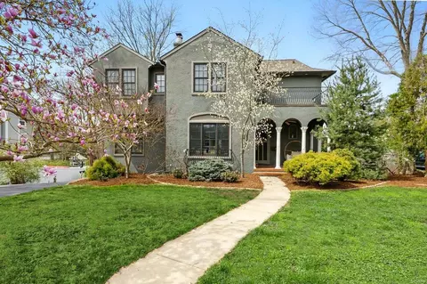 31 Sylvester Ave, Webster Groves, MO 63119