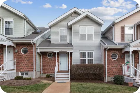 3172 Carrsville Ct, Saint Louis, MO 63139