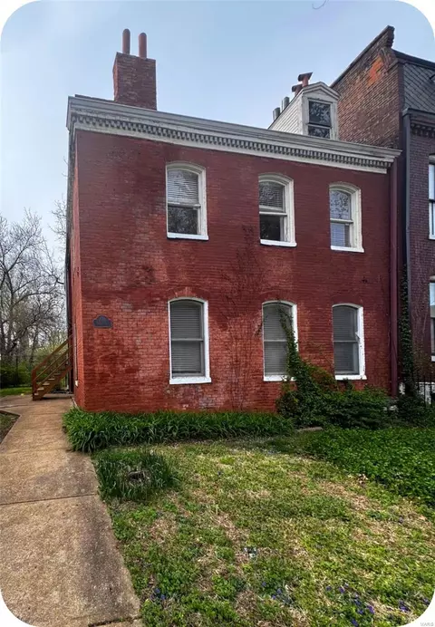 2711 Indiana Ave, Saint Louis, MO 63118