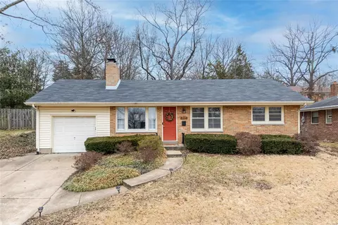 808 S Ballas, Kirkwood, MO 63122