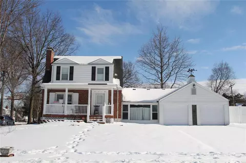 2318 Normandy Dr, Greendale, MO 63121