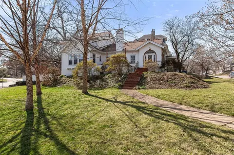 550 Sunnyside Ave, Saint Louis, MO 63119