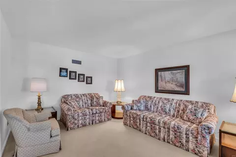 242 Ranchmoor Trl, Ellisville, MO 63011 photo 7