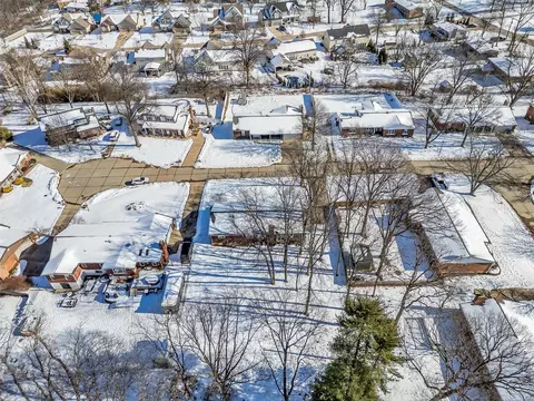 242 Ranchmoor Trl, Ellisville, MO 63011 photo 38