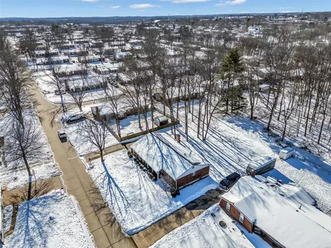 242 Ranchmoor Trl, Ellisville, MO 63011 photo 41