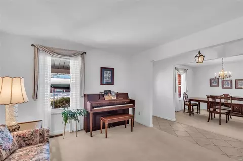 242 Ranchmoor Trl, Ellisville, MO 63011 photo 5