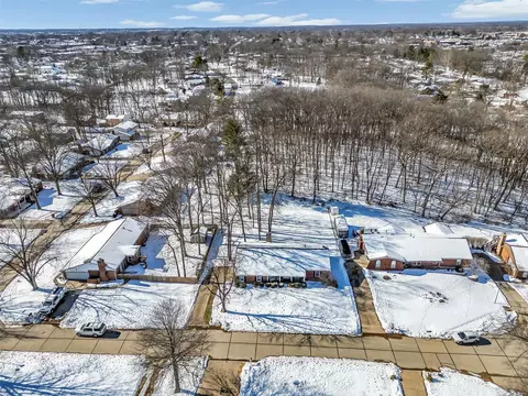 242 Ranchmoor Trl, Ellisville, MO 63011 photo 40