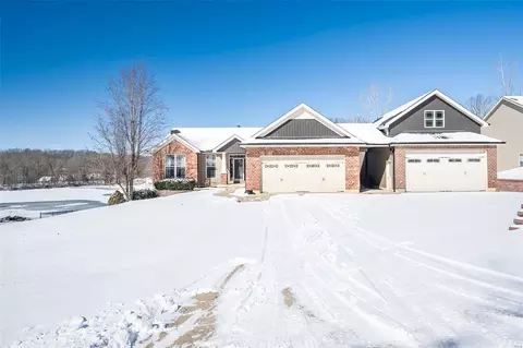509 Lake Dr, O'fallon, MO 63366