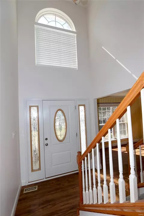 1111 Gateford Ridge Ct, Ballwin, MO 63021 photo 2