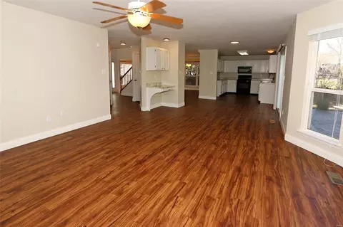 1111 Gateford Ridge Ct, Ballwin, MO 63021 photo 15