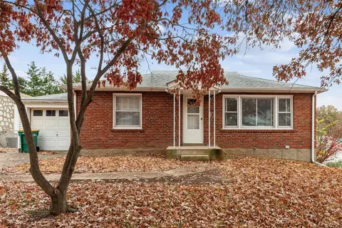 8110 Bloom Dr, Saint Louis, MO 63114