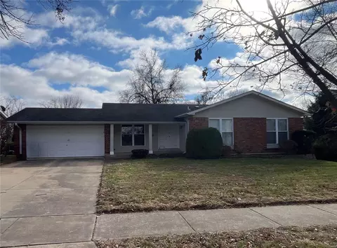 15498 Hitchcock Rd, Chesterfield, MO 63017