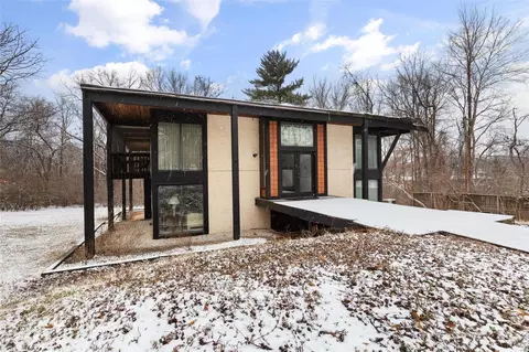 170 Ambleside Ln, Saint Louis, MO 63141