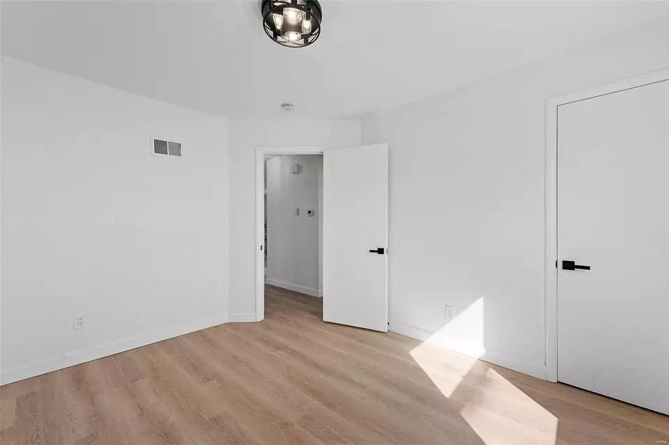 Bedroom - 10076 Baltimore Ave, Saint Ann, MO 63074 photo 6 of 6