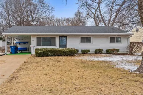 9827 Guthrie Ave, Saint Louis, MO 63134