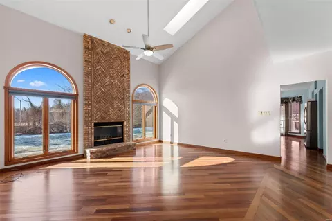Living - 5 Timber Ridge Estates Ct, Wildwood, MO 63011 photo 5 of 7