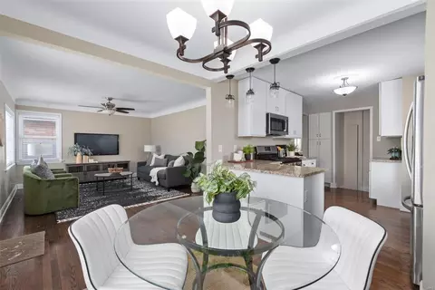 Dining - 6026 Hancock Ave, Saint Louis, MO 63139 photo 1 of 2
