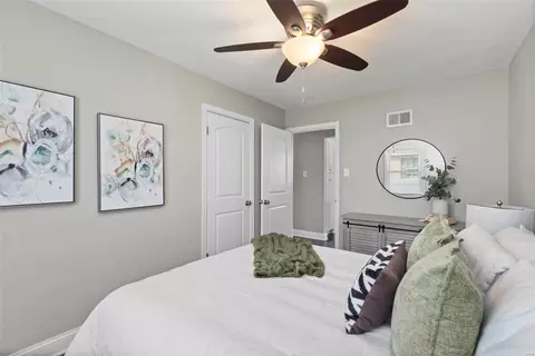 Bedroom - 6026 Hancock Ave, Saint Louis, MO 63139 photo 1 of 7