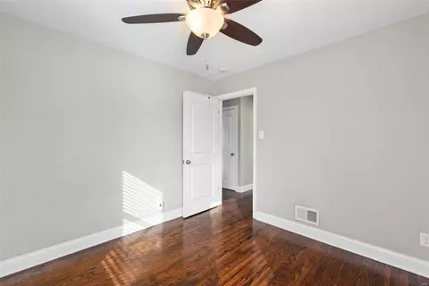 Bedroom - 6026 Hancock Ave, Saint Louis, MO 63139 photo 3 of 7