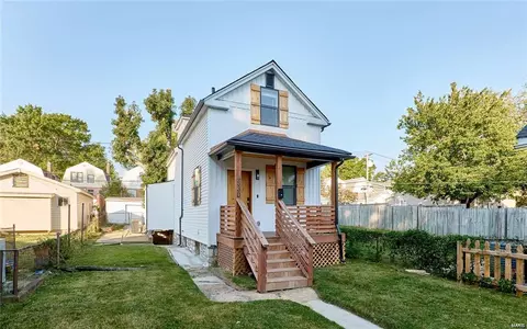 4830 Goethe Ave, Saint Louis, MO 63116
