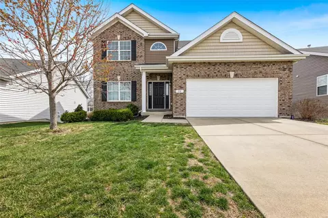 74 Hidden Bluffs Dr, Lake Saint Louis, MO 63367