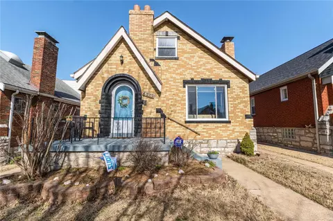 6989 Hillsland Ave, Saint Louis, MO 63109