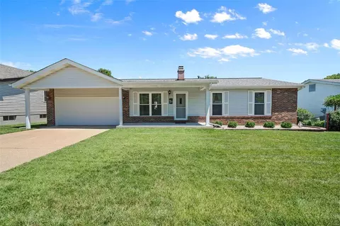 4313 Green Grove Ct, Saint Louis, MO 63129