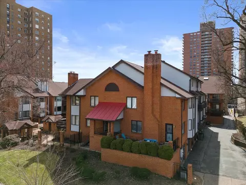 4454 Lindell Blvd #28, Saint Louis, MO 63108