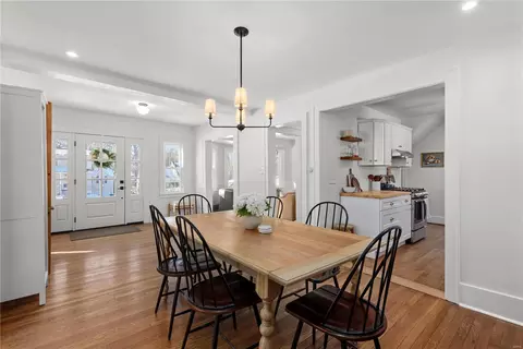 Dining - 615 Fairview Ave, Webster Groves, MO 63119 photo 2 of 4