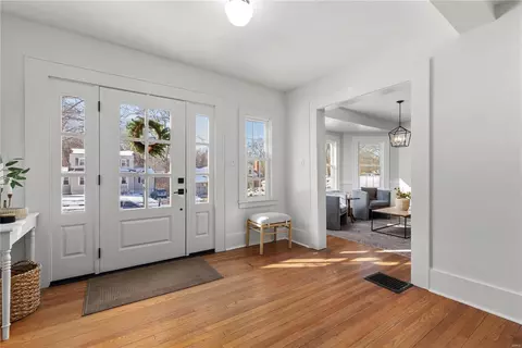 Entry Way - 615 Fairview Ave, Webster Groves, MO 63119 photo 1 of 5