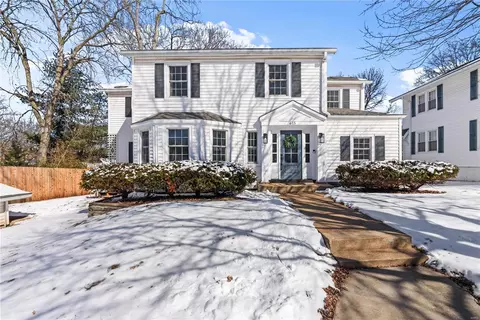 615 Fairview Ave, Webster Groves, MO 63119
