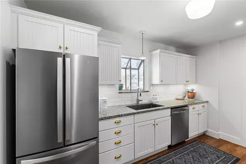 Kitchen - 615 Fairview Ave, Webster Groves, MO 63119 photo 3 of 4