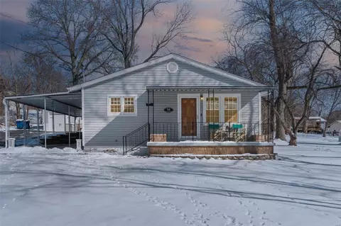 116 Edgeworth Ave, Maryland Heights, MO 63043