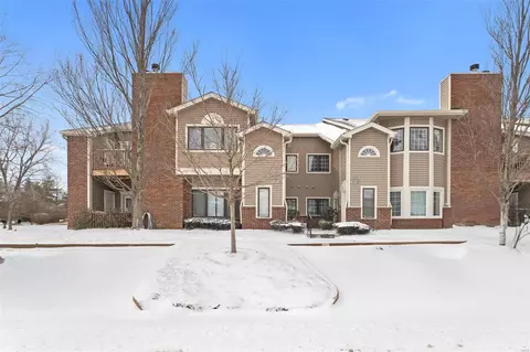 1015 N Spoede Rd, Saint Louis, MO 63146